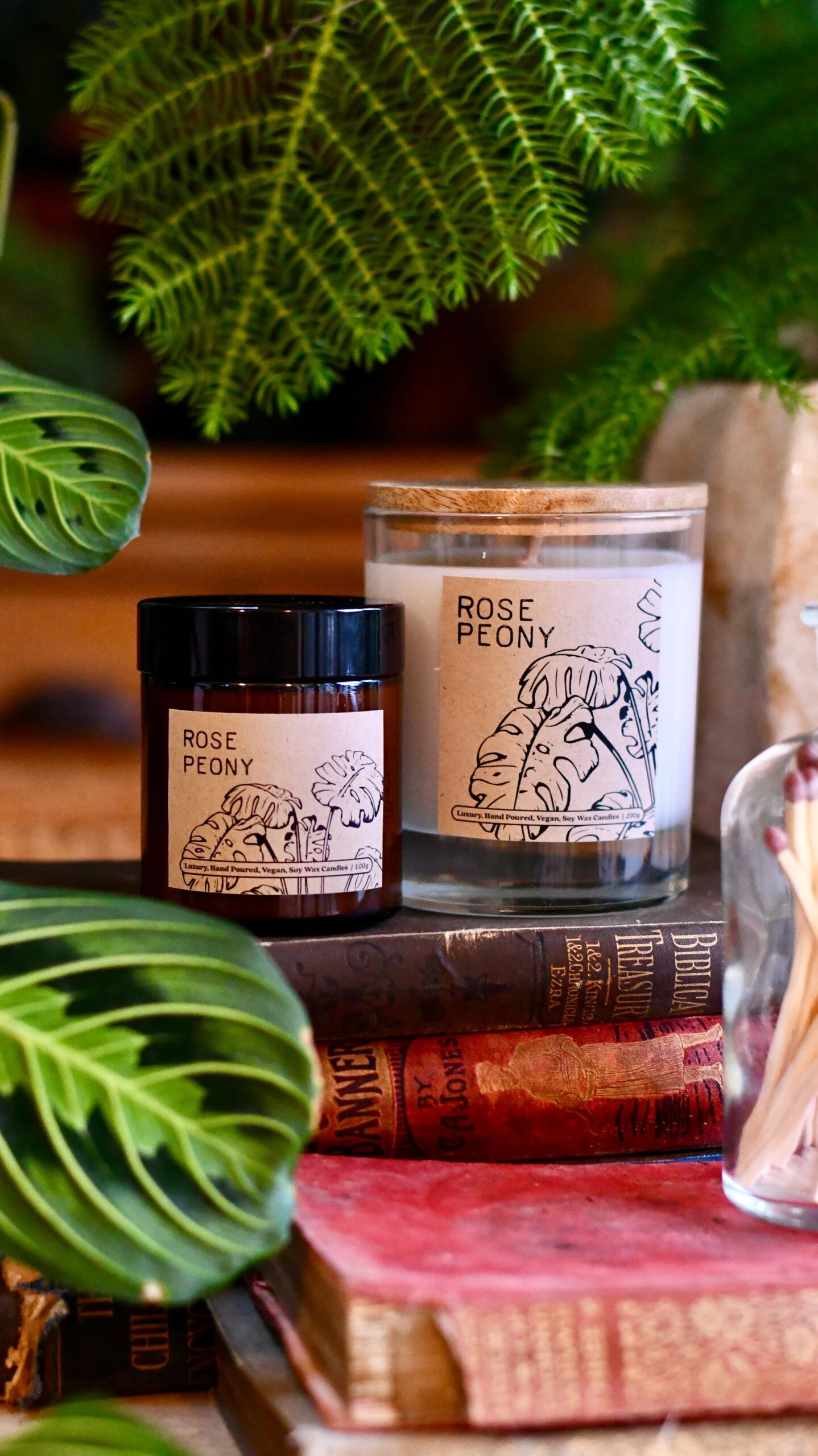 Scented Hand Poured Luxury Rose & Peony Vegan Soya Wax Candle 100gram - Image 2